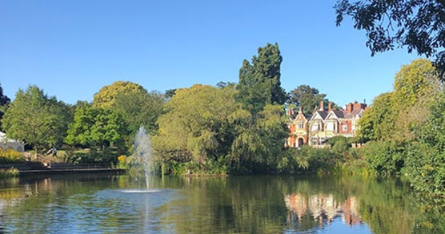 Take your sweetheart back in time this Valentine’s Day for a vintage date night at Bletchley Park. Treat the special person in your life to a delicious three-course dining experience in our iconic Mansion, with a welcome glass of prosecco on offer. The mood will be set with live harp music, from Miriam Wilford, and the beautiful backdrop of the elegant Dining Room. Why not come dressed for the occasion – either modern-day or Forties finery? A unique and intimate experience for couples.